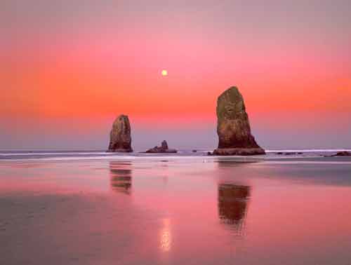 moonset at sunrise and the needles